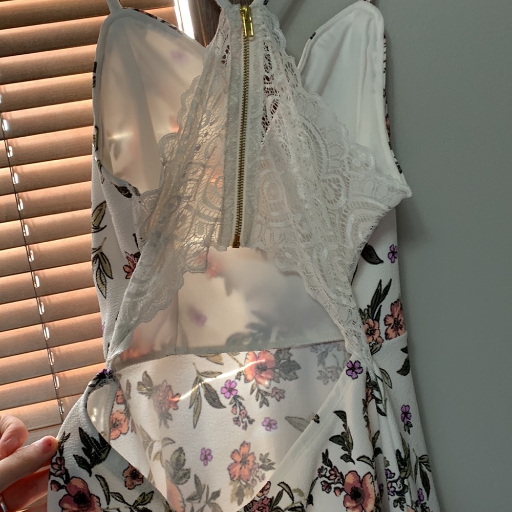 Dress - Picture 2 of 4